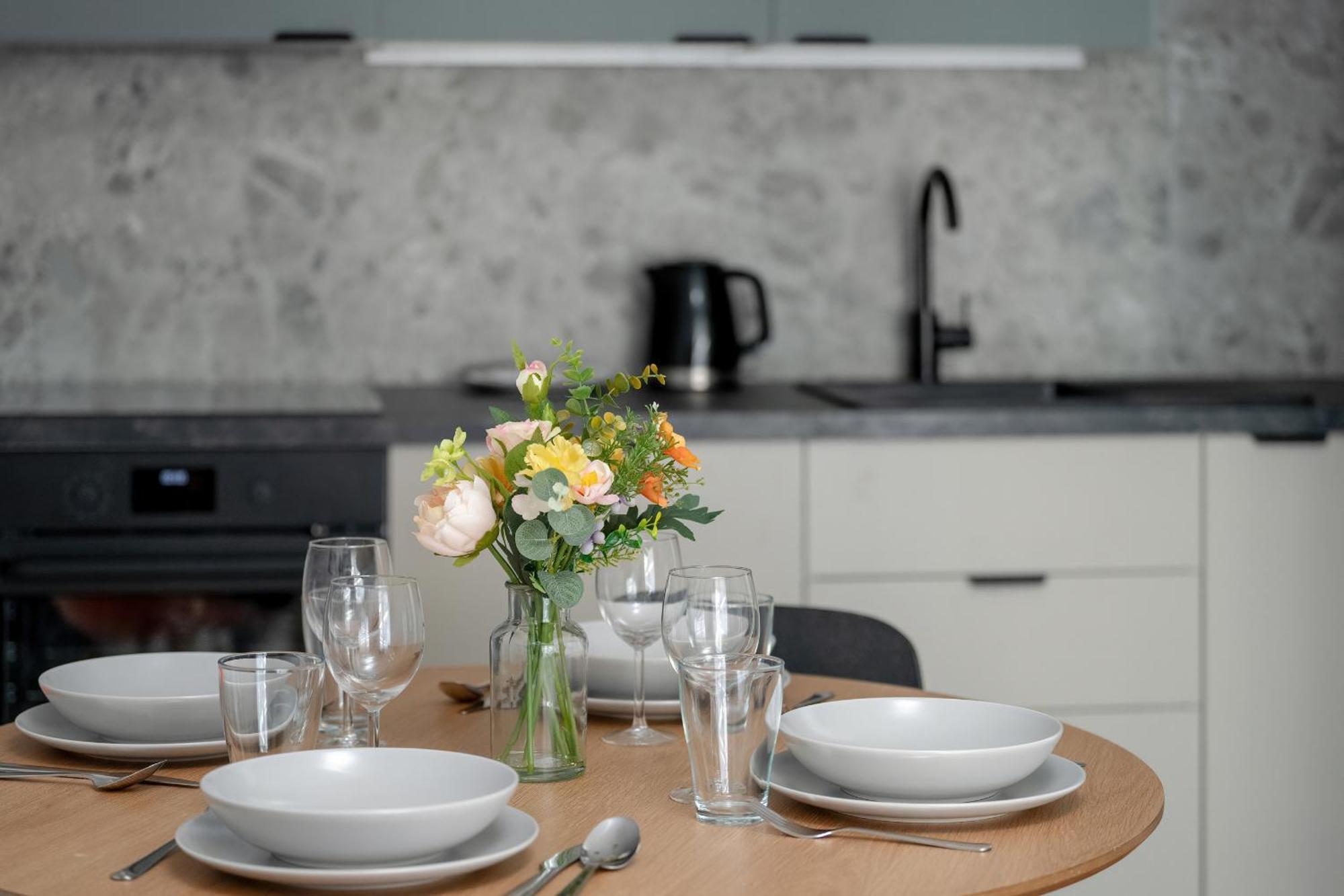 Apartment Nowoczesny Z Parkingiem I Klimatyzacja W Poznaniu By Renters Poznan